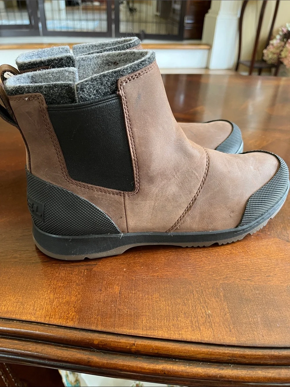 Sorel stylish brown